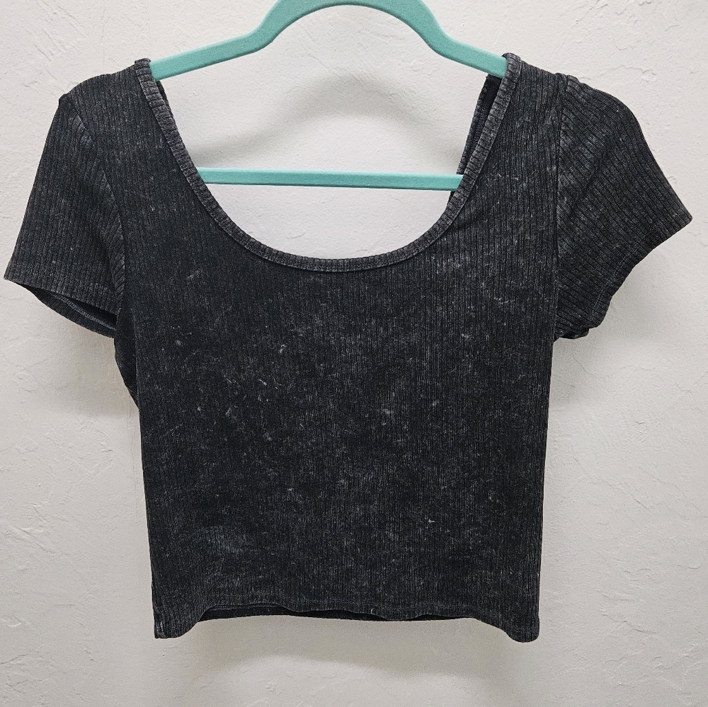 Charcoal crop tee
